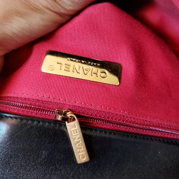 Chanel 19 flap black mixed hard ware small bag - Picture 13 of 13